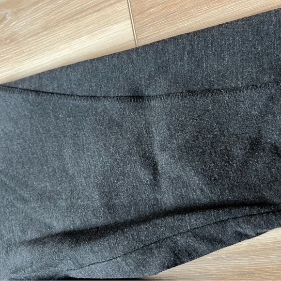 Quality riding style grey leggings. High waist flattering fit. Size M. - Picture 4 of 5